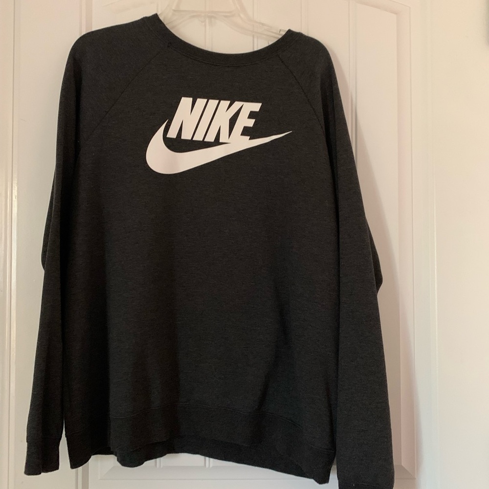Dark charcoal/black Nike sweatshirt